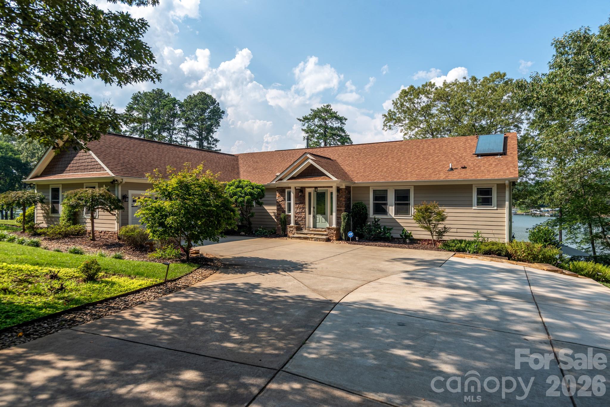 7144 Lynbrook Creek Road — Denver