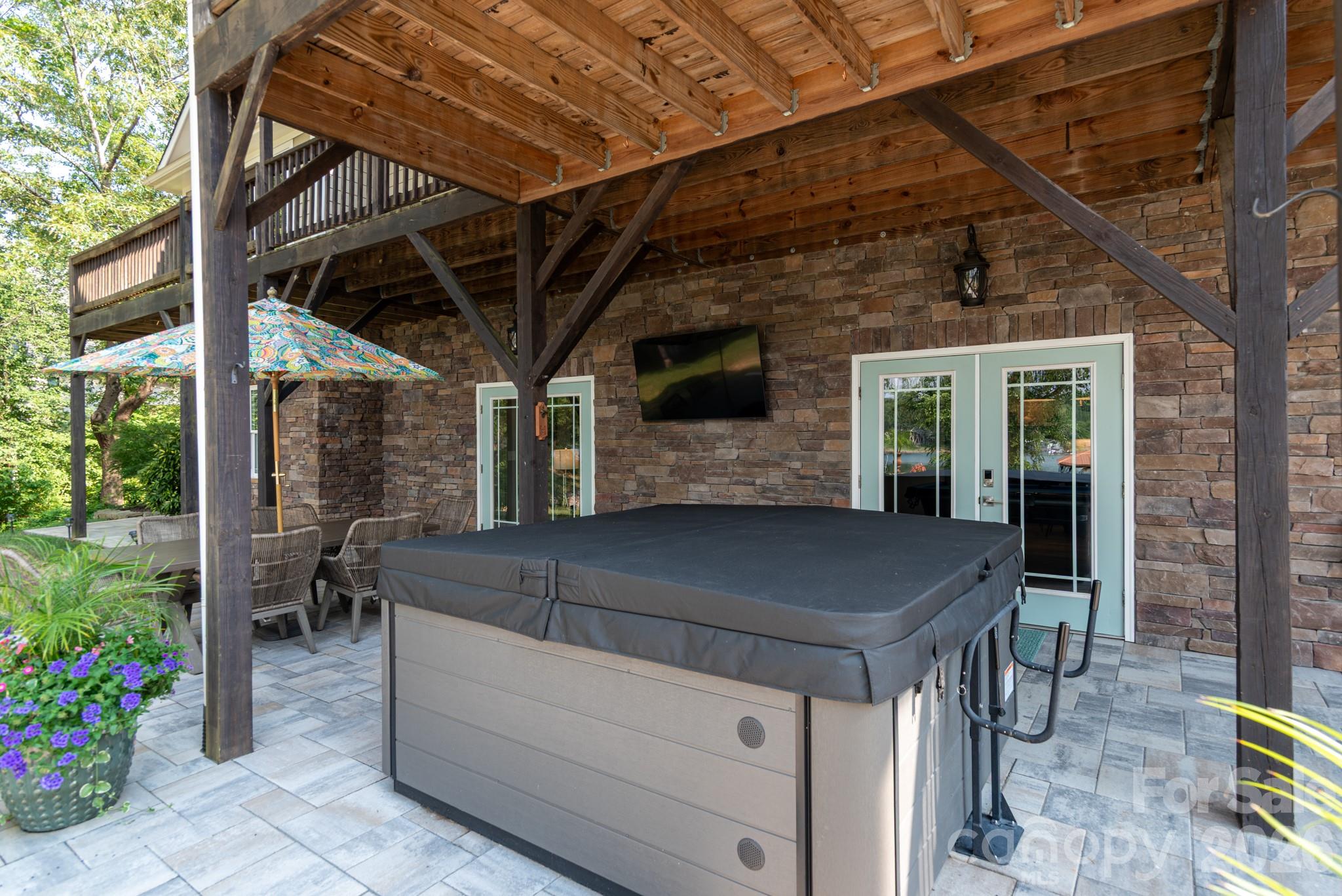 7144 Lynbrook Creek Road — Denver