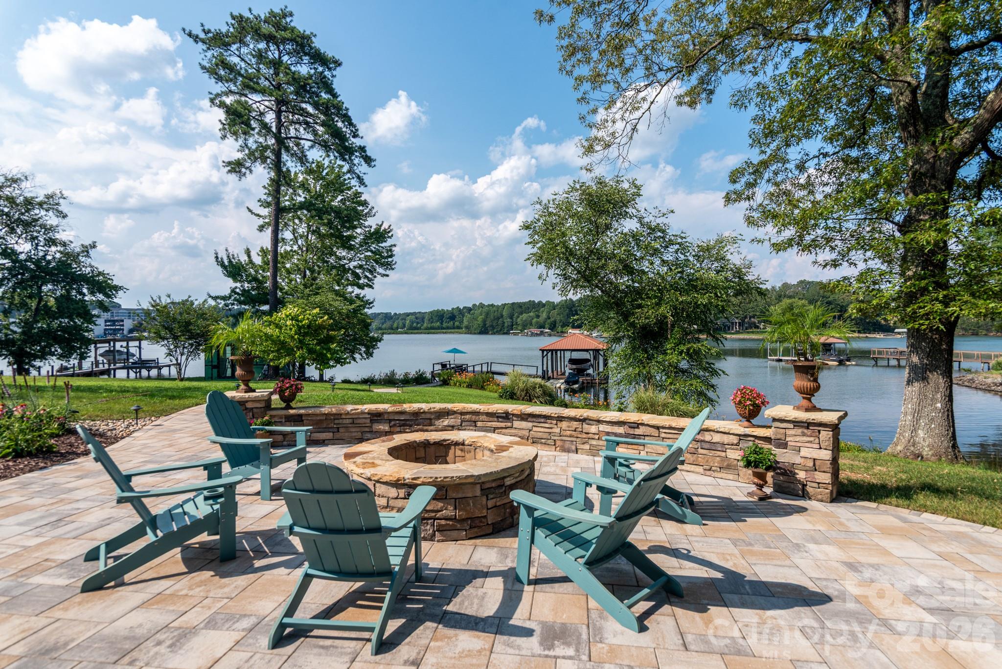 7144 Lynbrook Creek Road — Denver