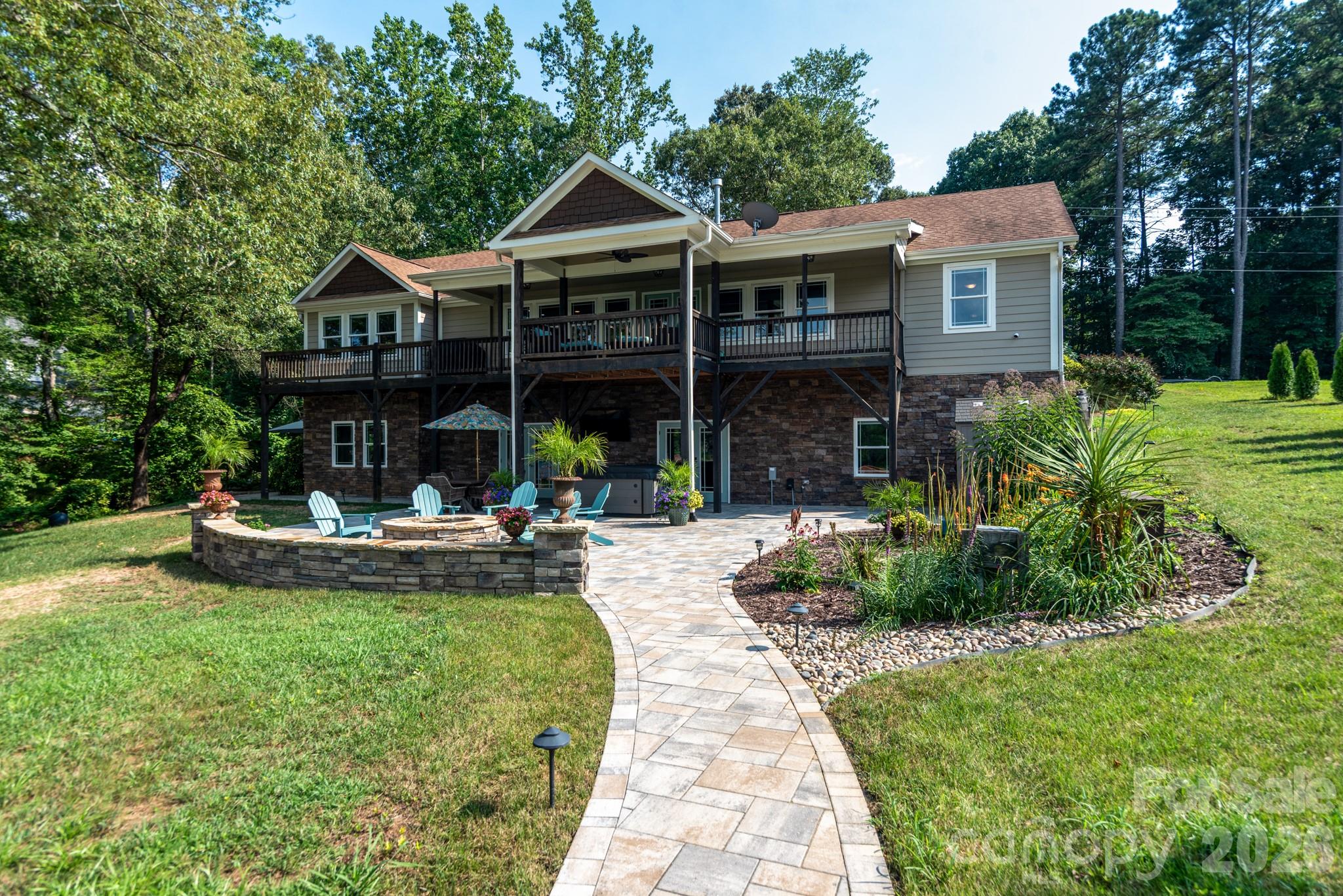 7144 Lynbrook Creek Road — Denver