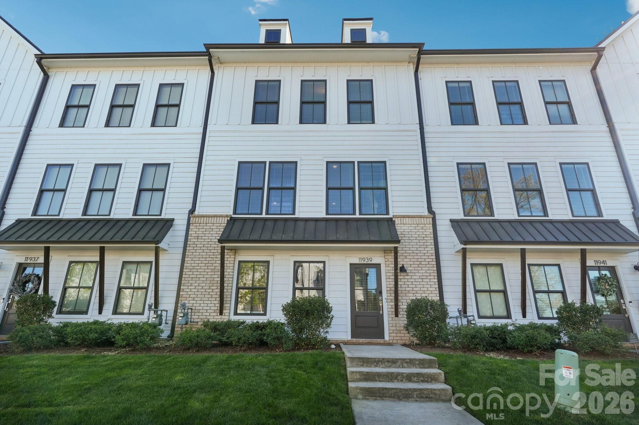 11939 Fiddlers Roof Lane — Charlotte