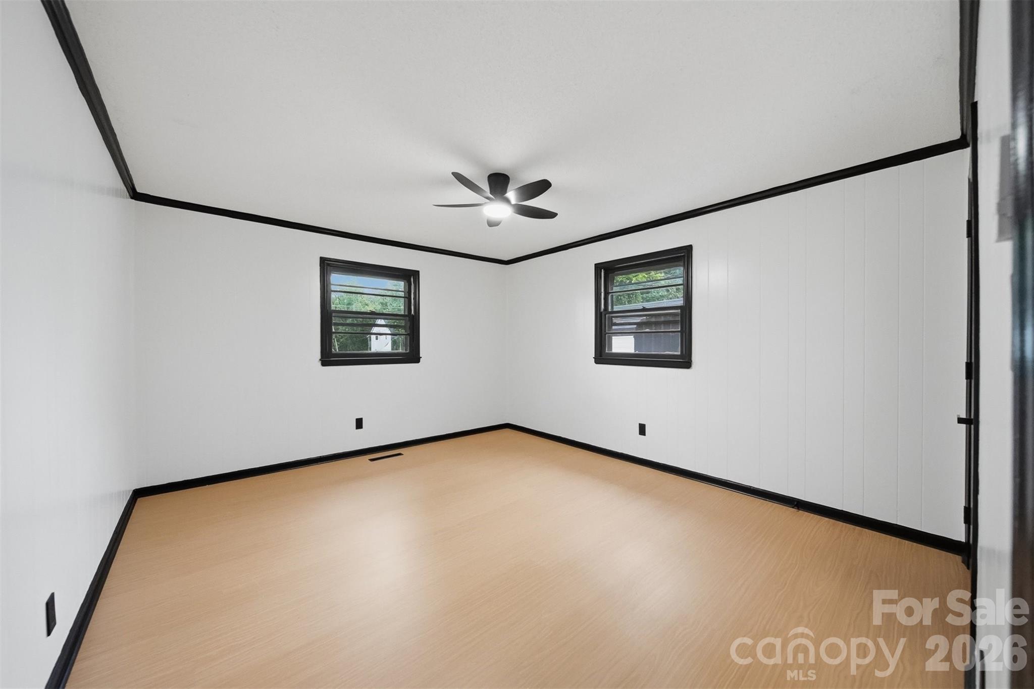 201 Cape Hickory Road — Hickory