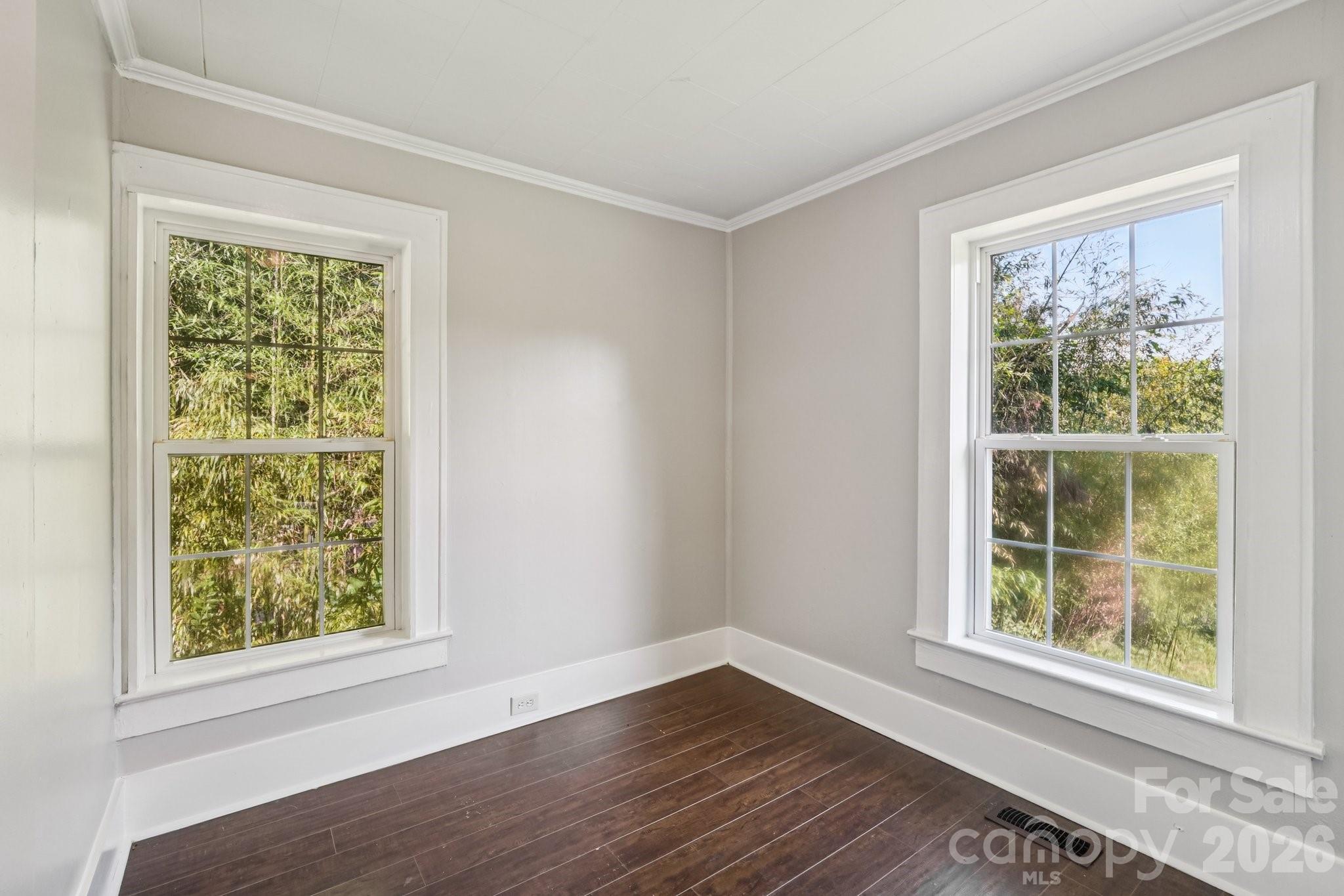 911 Elm Street — Kannapolis