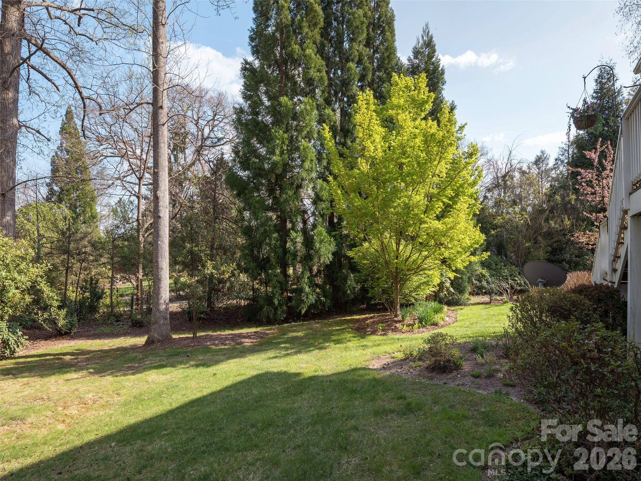 83 Towne Place Drive — Hendersonville