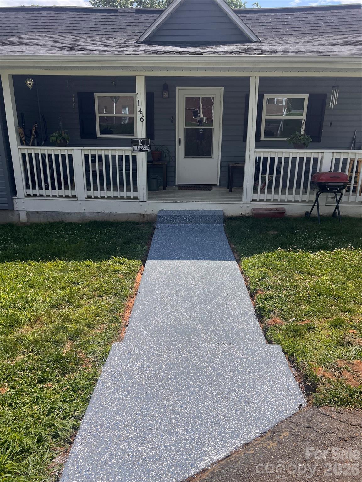 146 Underwood Road — Canton