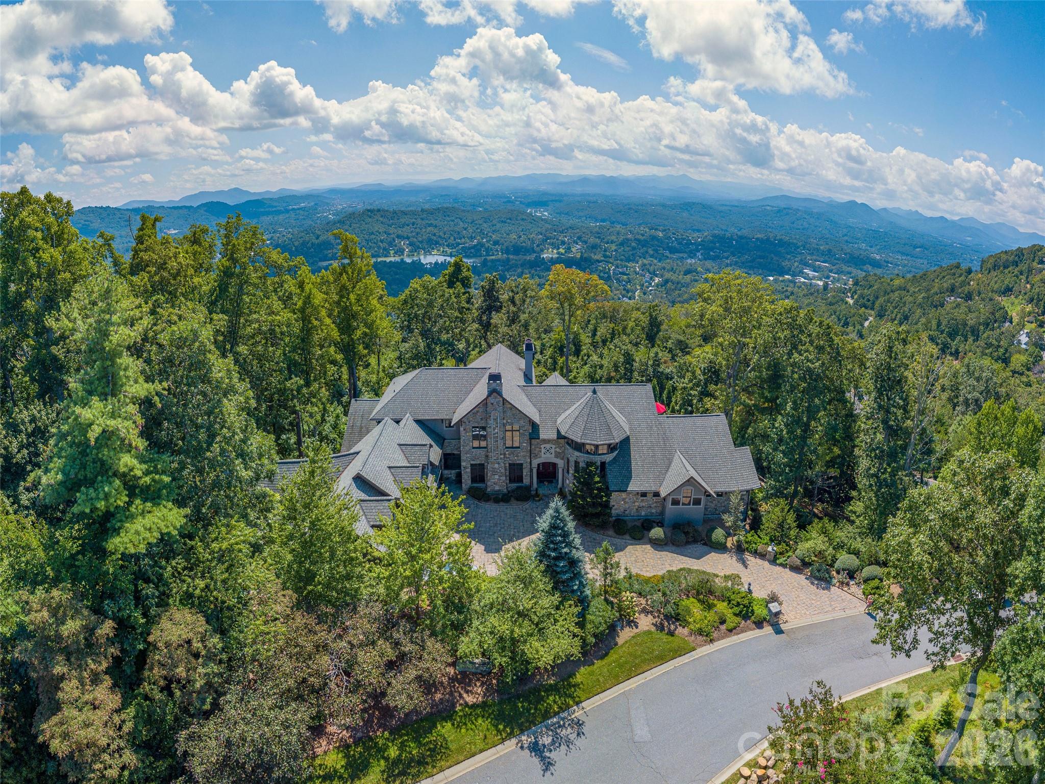 633 Altamont View — Asheville