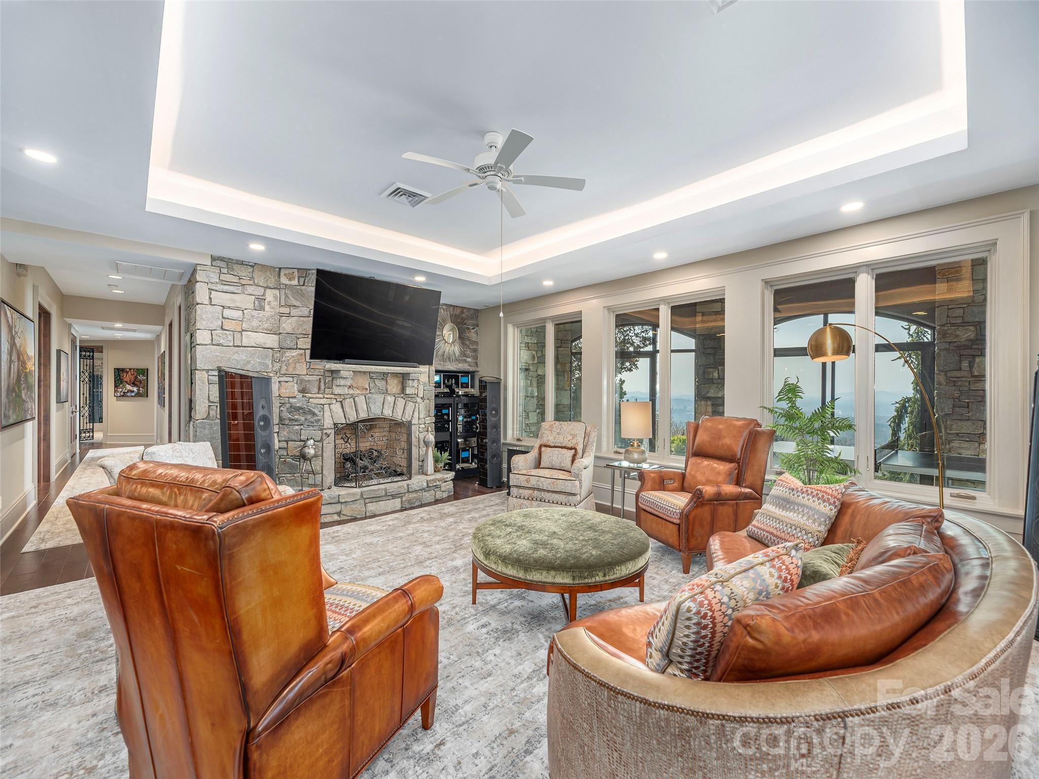 633 Altamont View — Asheville