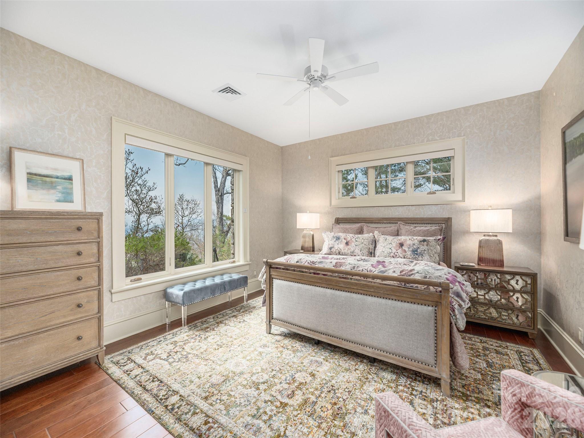 633 Altamont View — Asheville