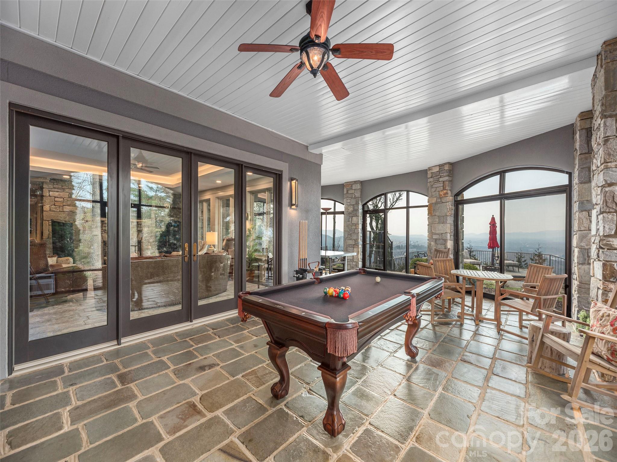 633 Altamont View — Asheville