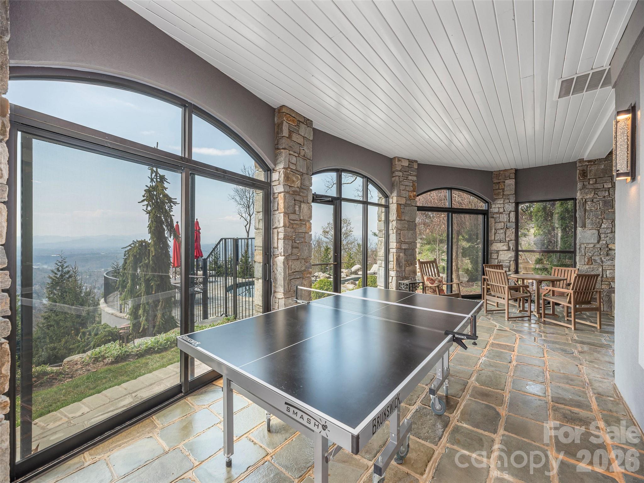 633 Altamont View — Asheville