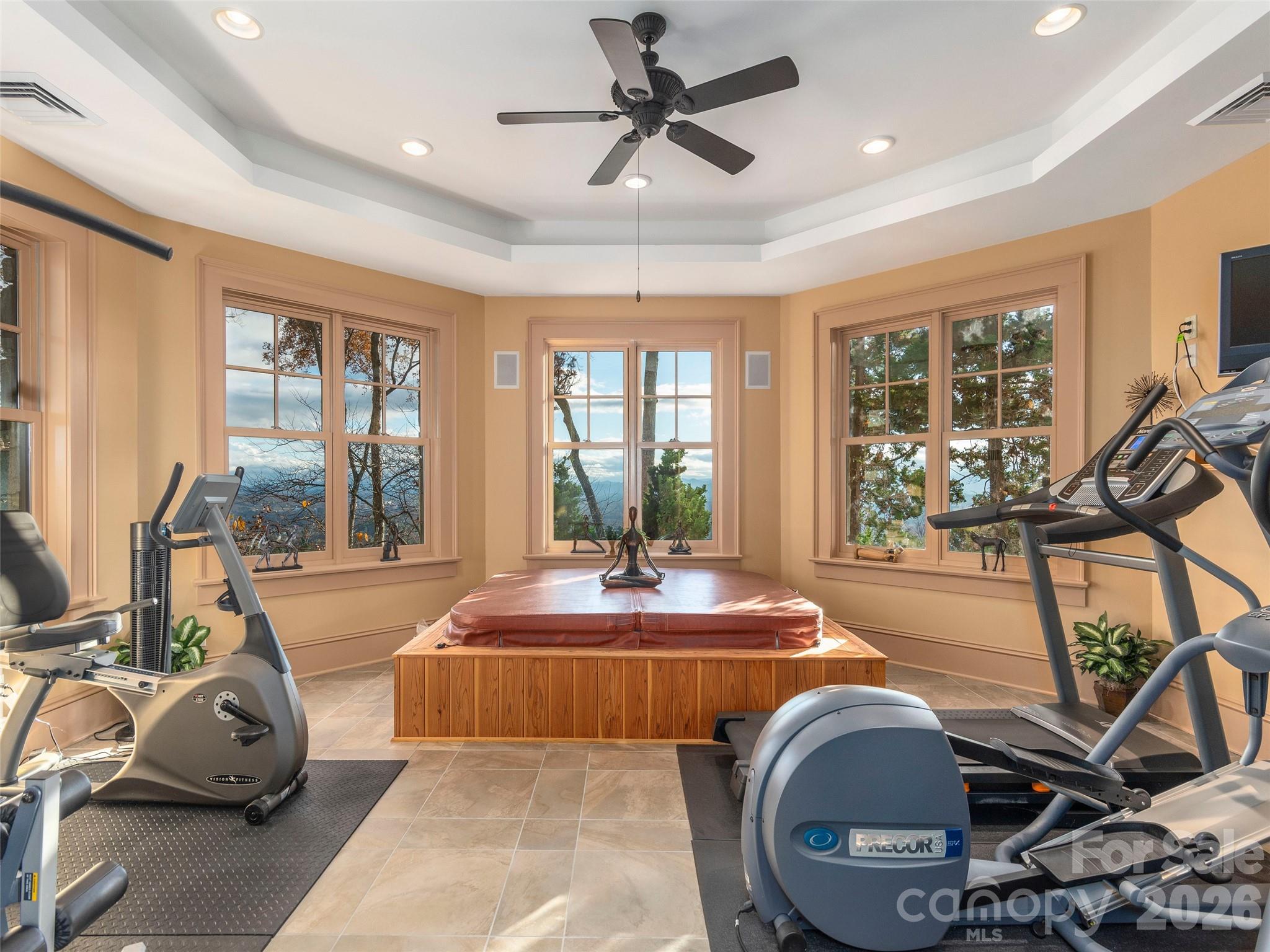 633 Altamont View — Asheville