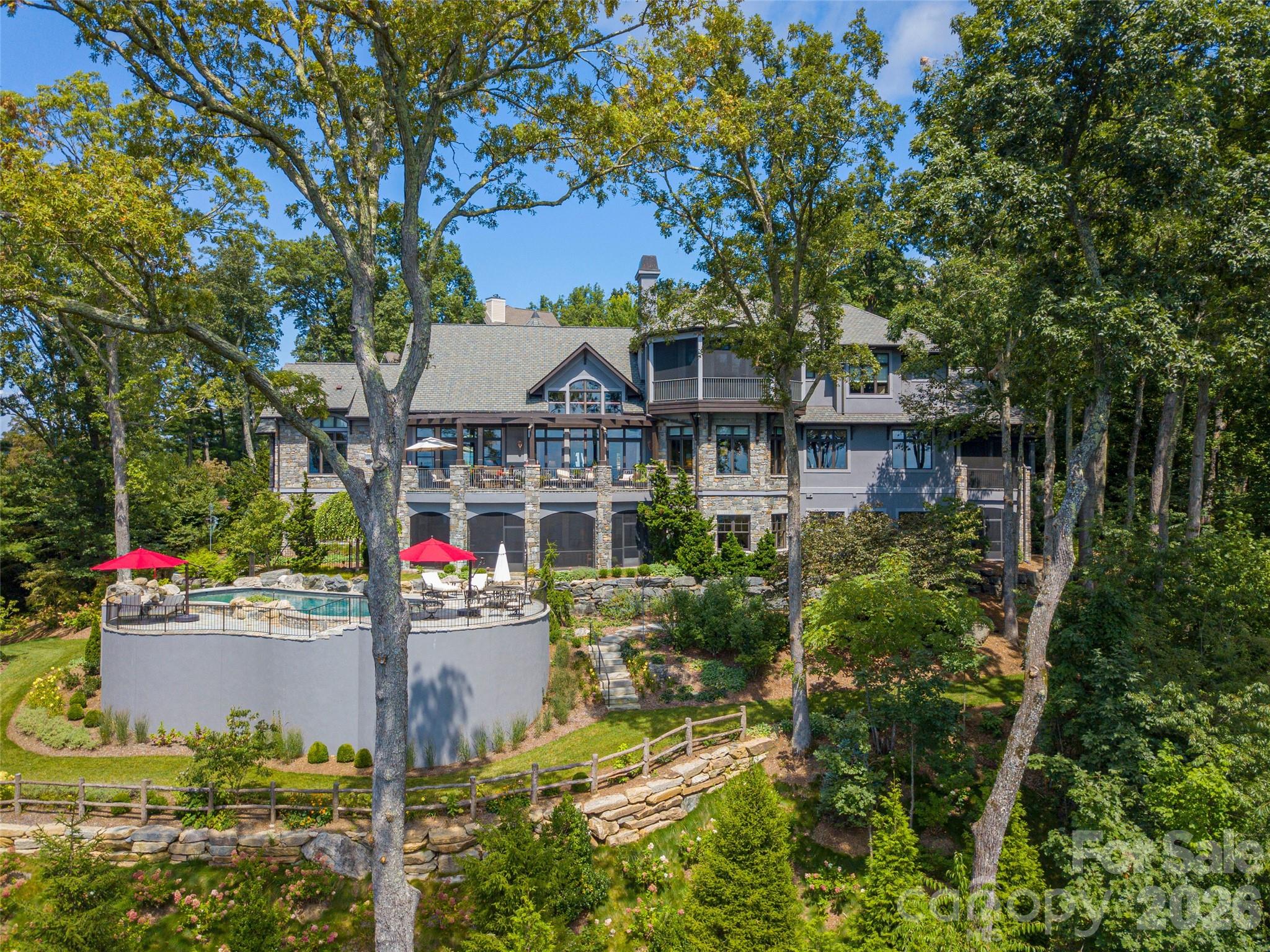 633 Altamont View — Asheville