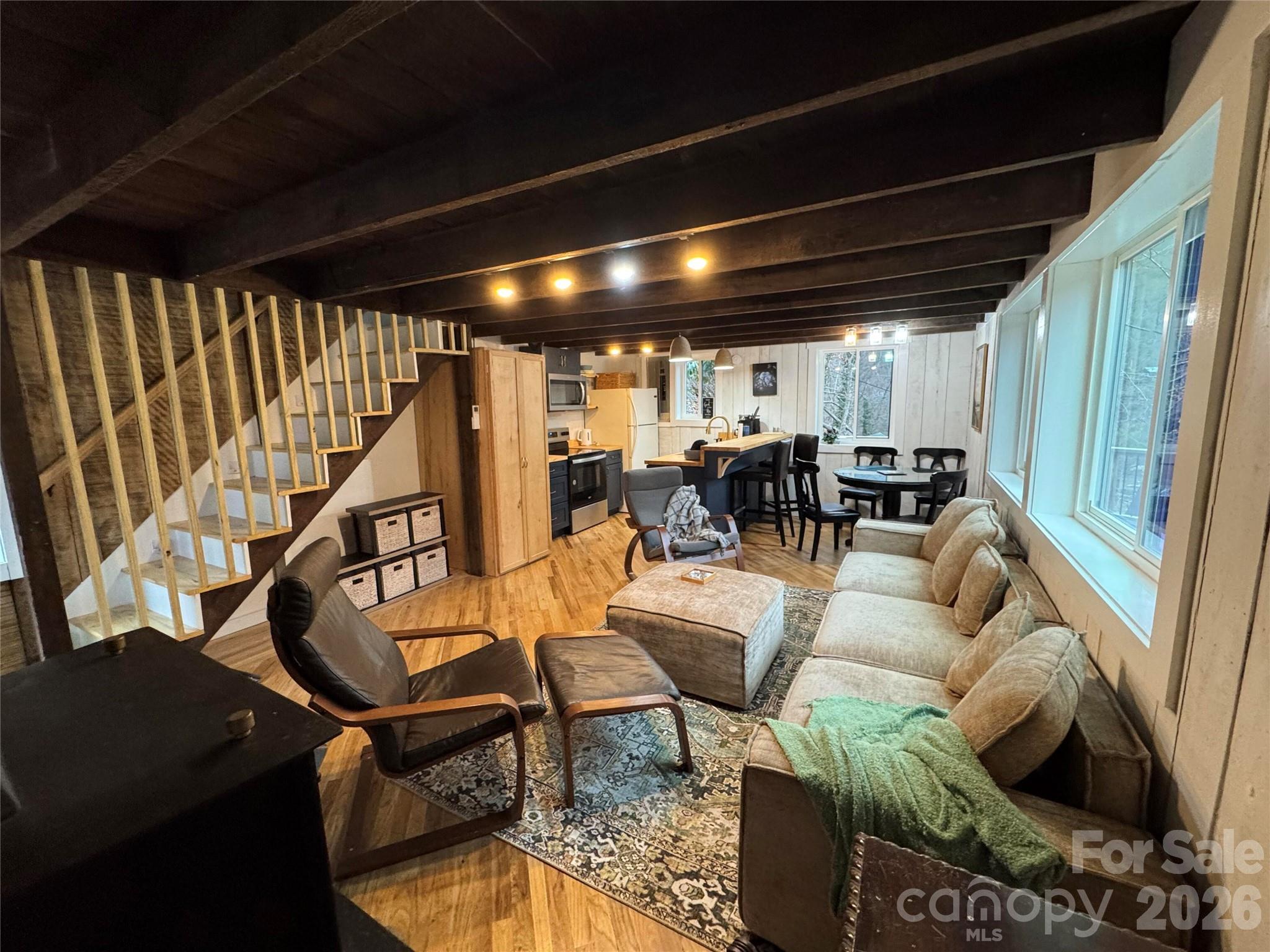 88 Mountain Farm Road — Burnsville