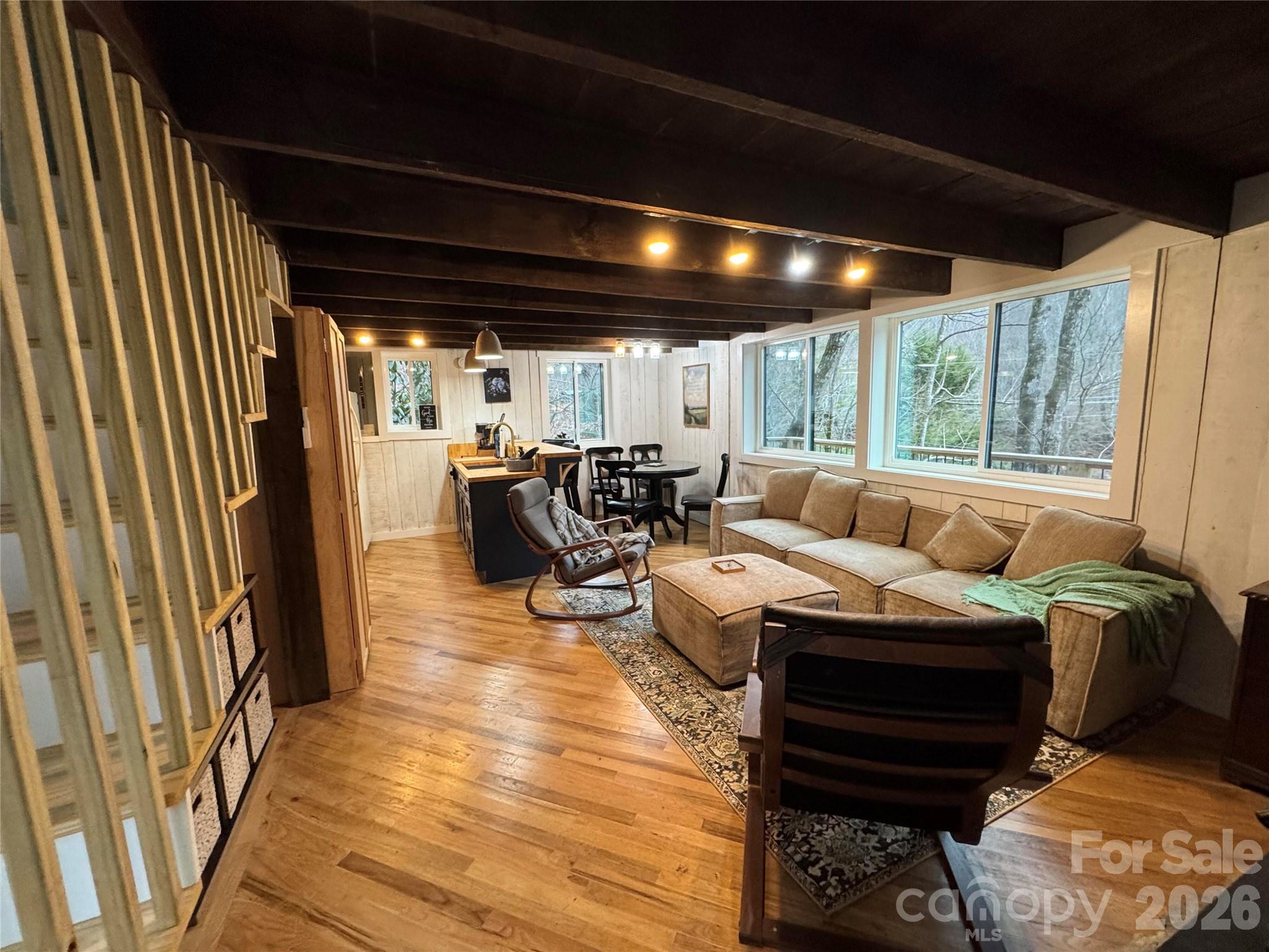 88 Mountain Farm Road — Burnsville