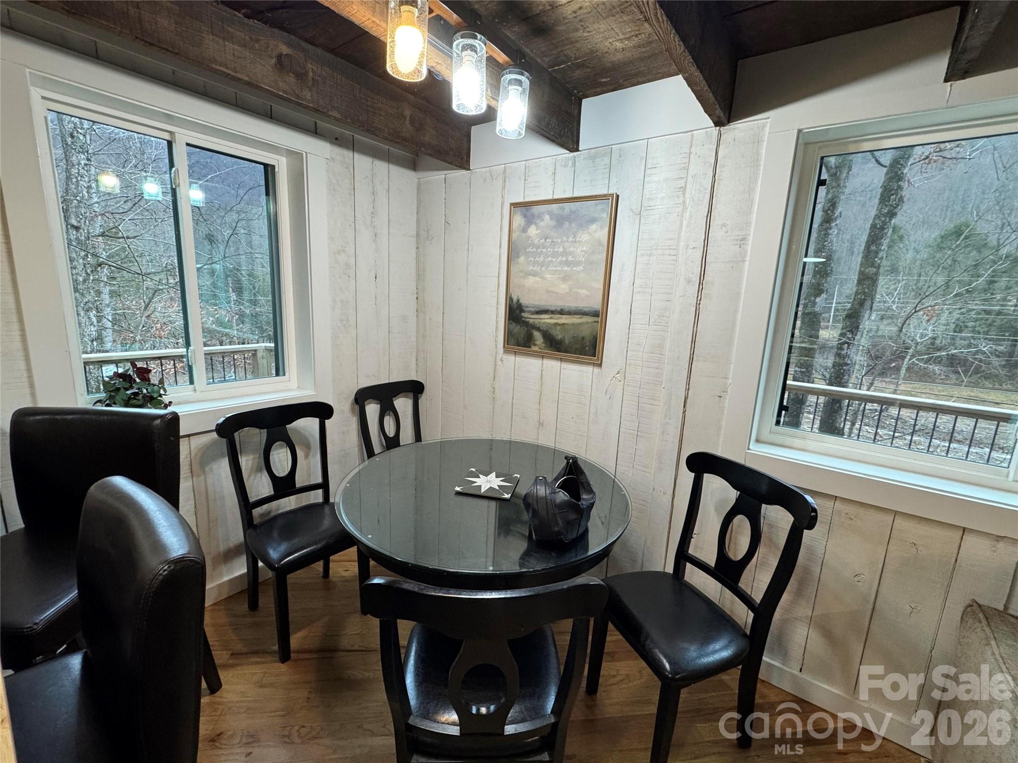 88 Mountain Farm Road — Burnsville