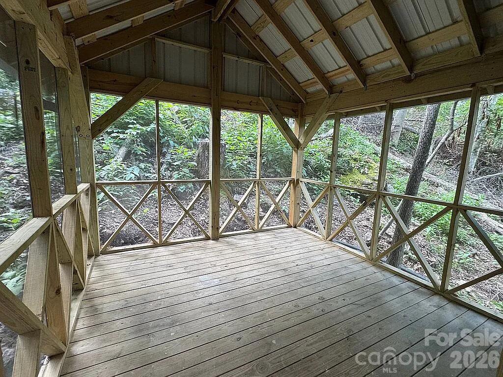 88 Mountain Farm Road — Burnsville