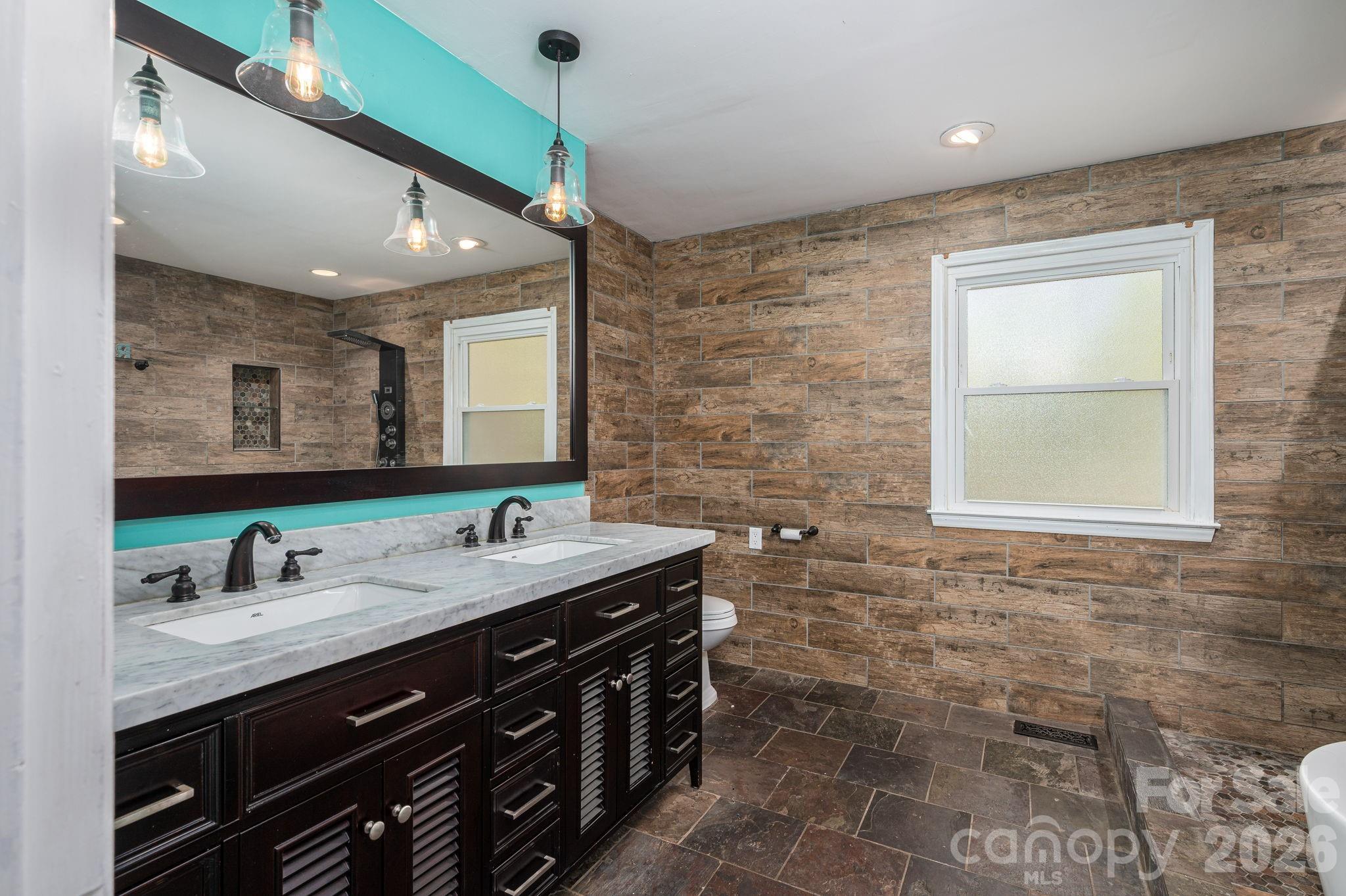 4703 N Nc 16 Business Highway — Denver