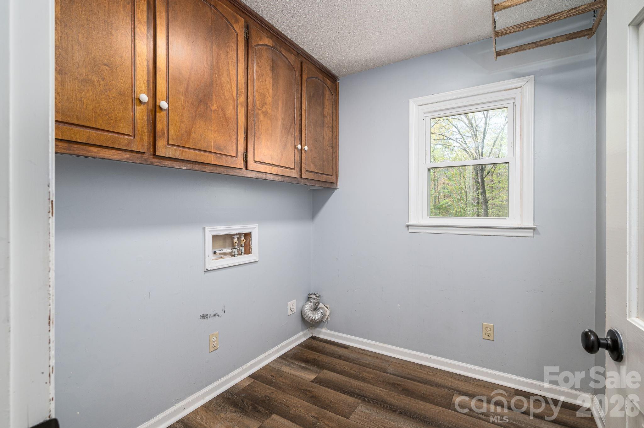 4703 N Nc 16 Business Highway — Denver
