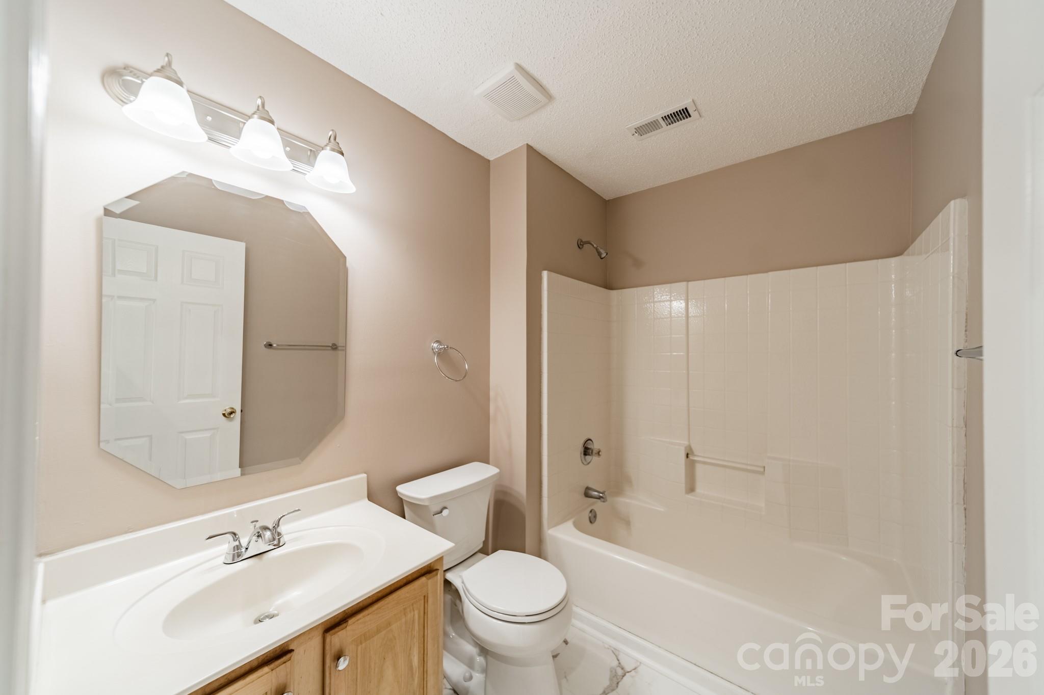 1401 Kent Court — Monroe