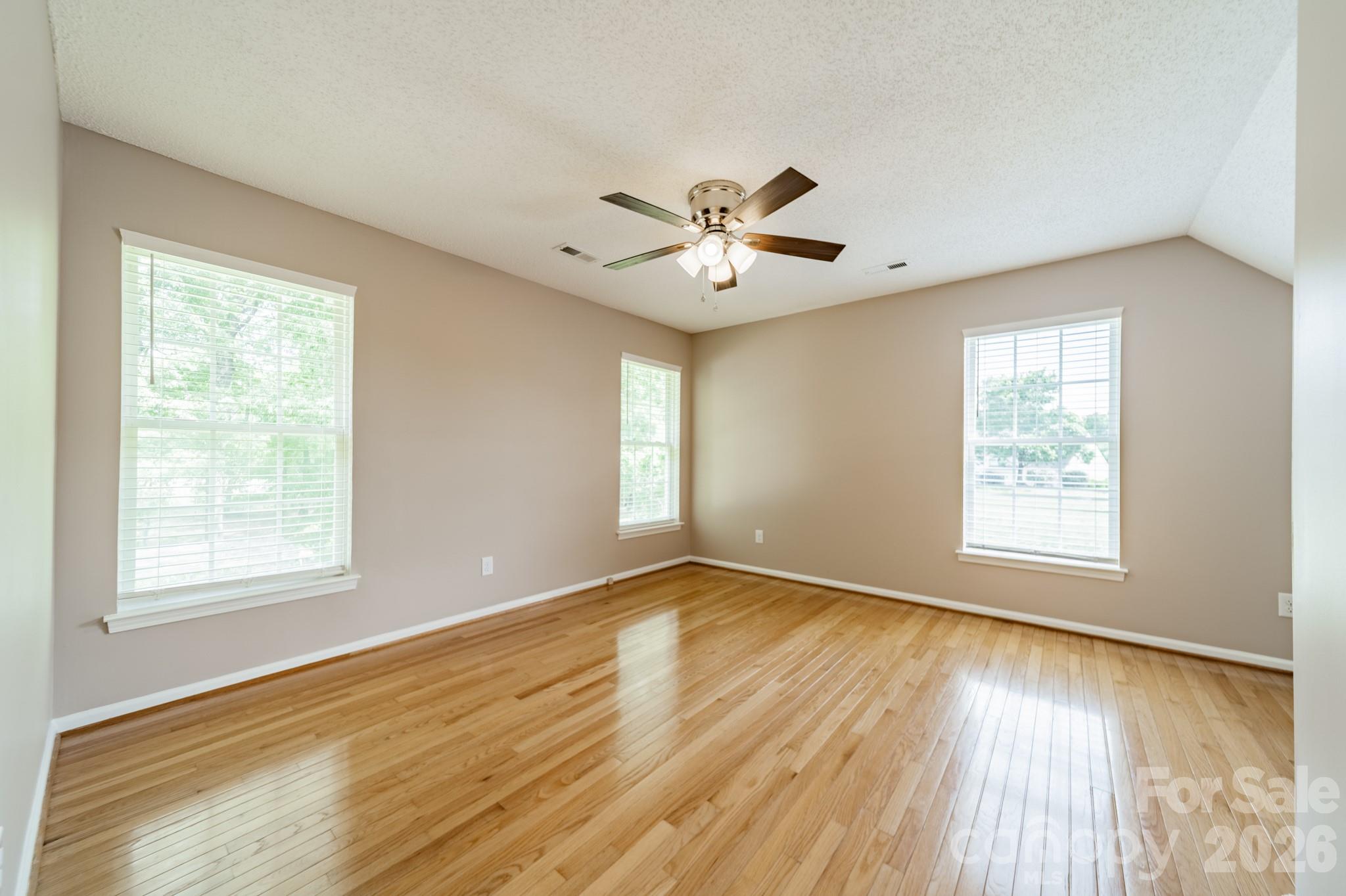 1401 Kent Court — Monroe