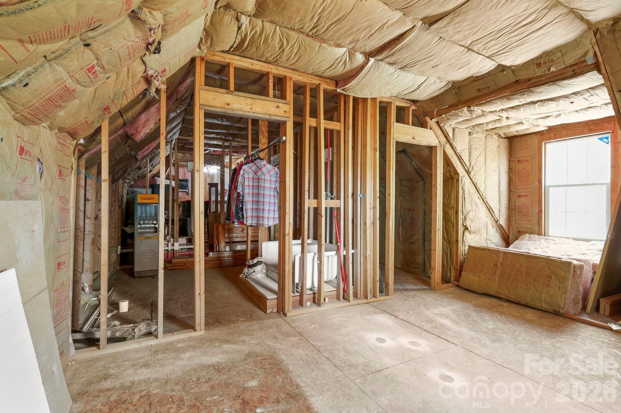 10 Eagle Drive — Hendersonville