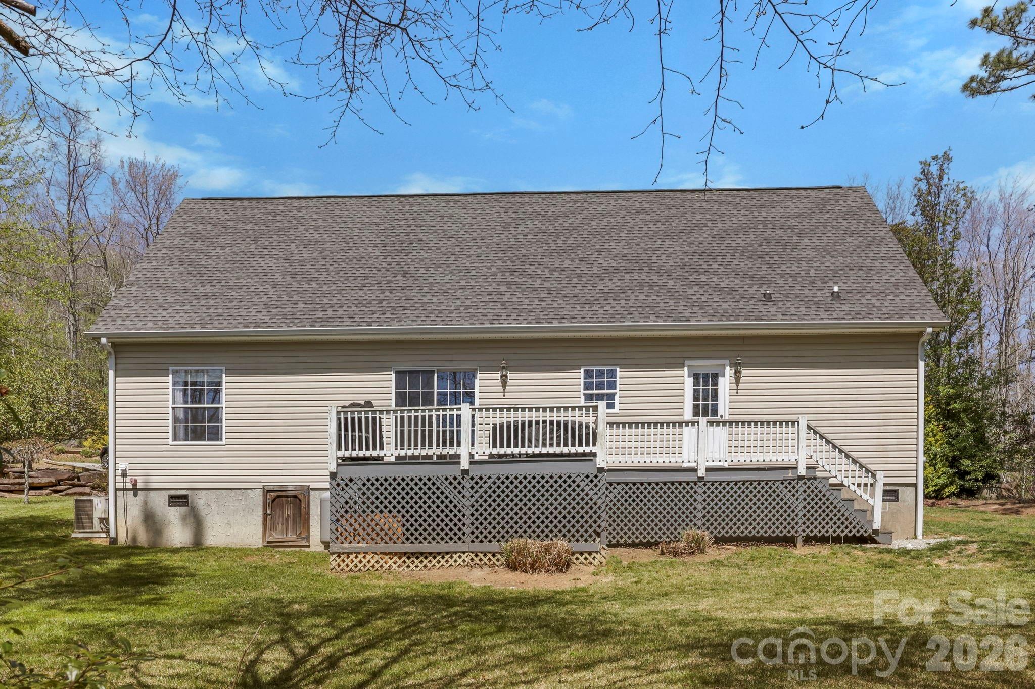 10 Eagle Drive — Hendersonville
