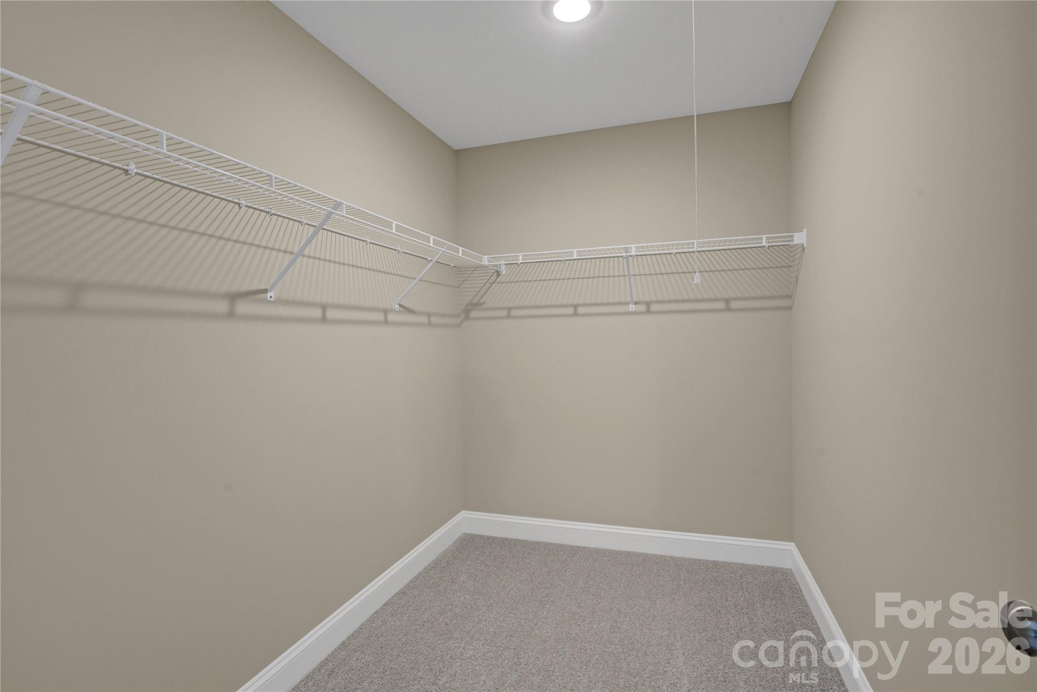 690 Wilshire Avenue SW — Concord