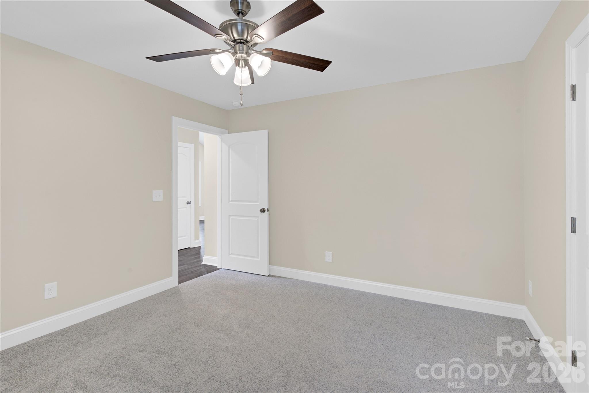 690 Wilshire Avenue SW — Concord