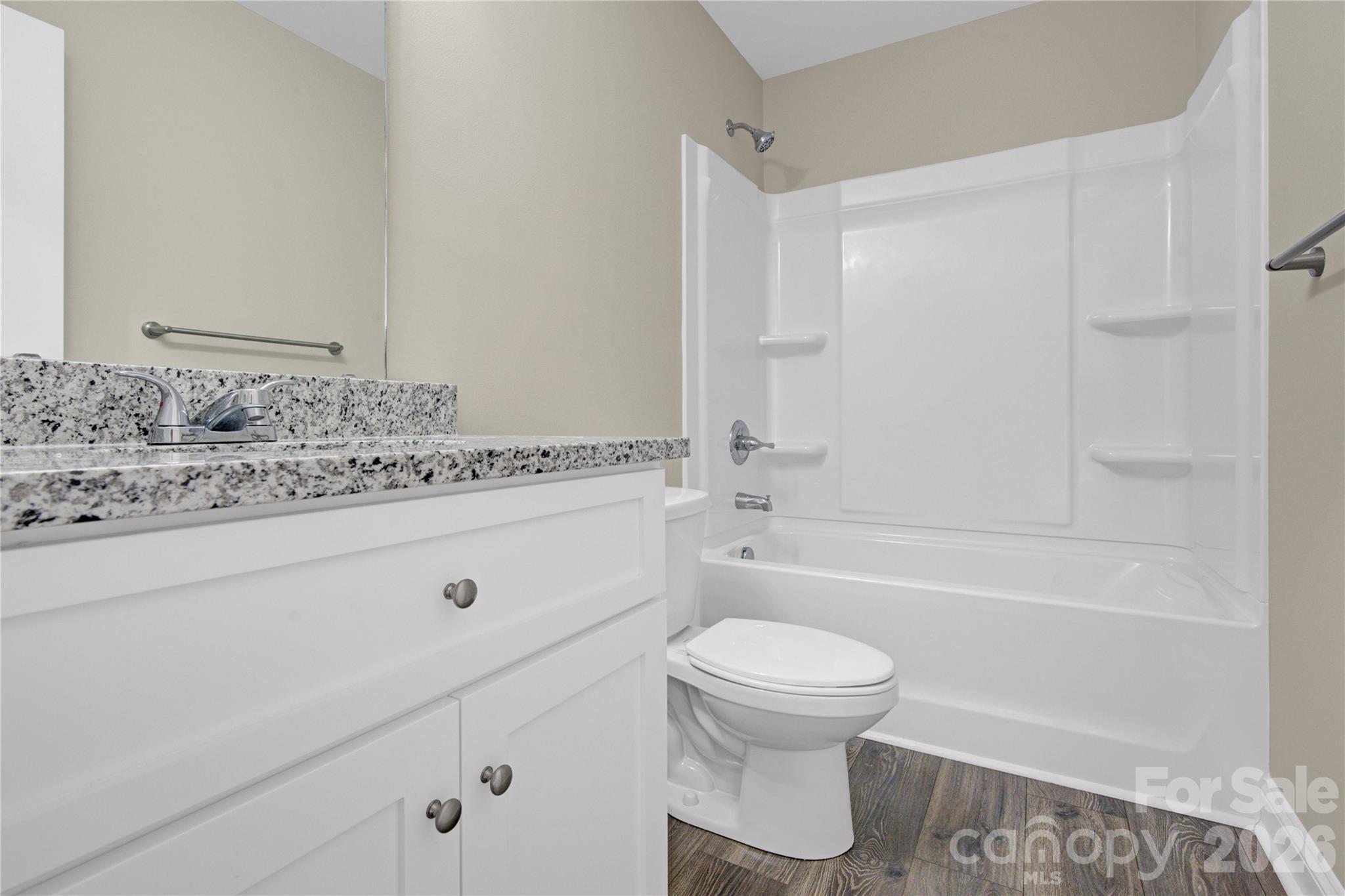 690 Wilshire Avenue SW — Concord