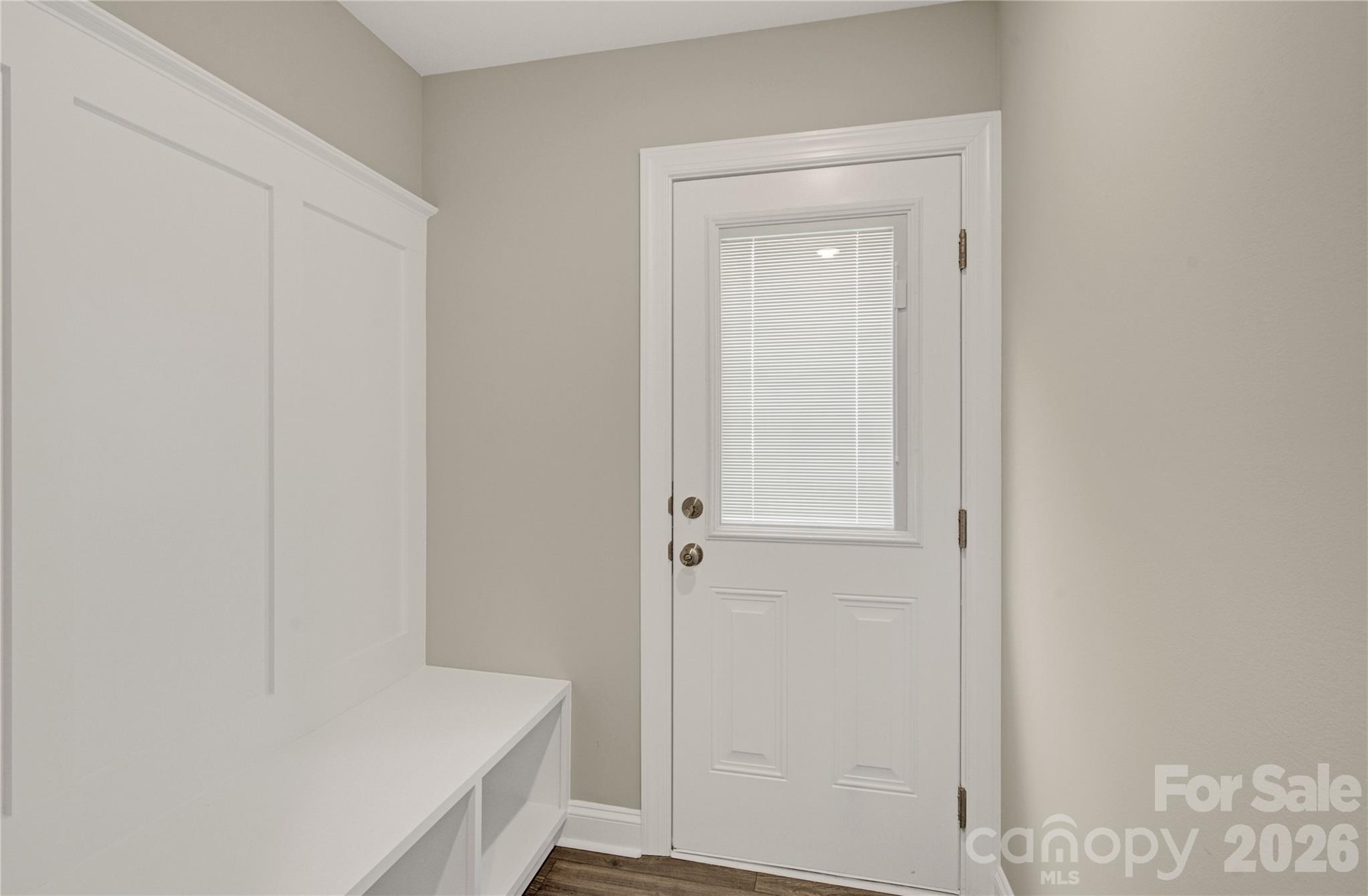 690 Wilshire Avenue SW — Concord