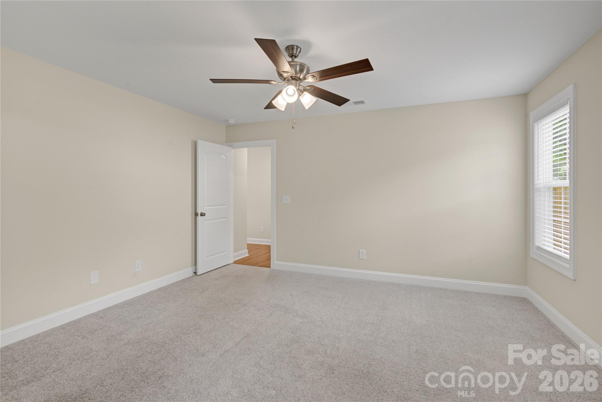 690 Wilshire Avenue SW — Concord