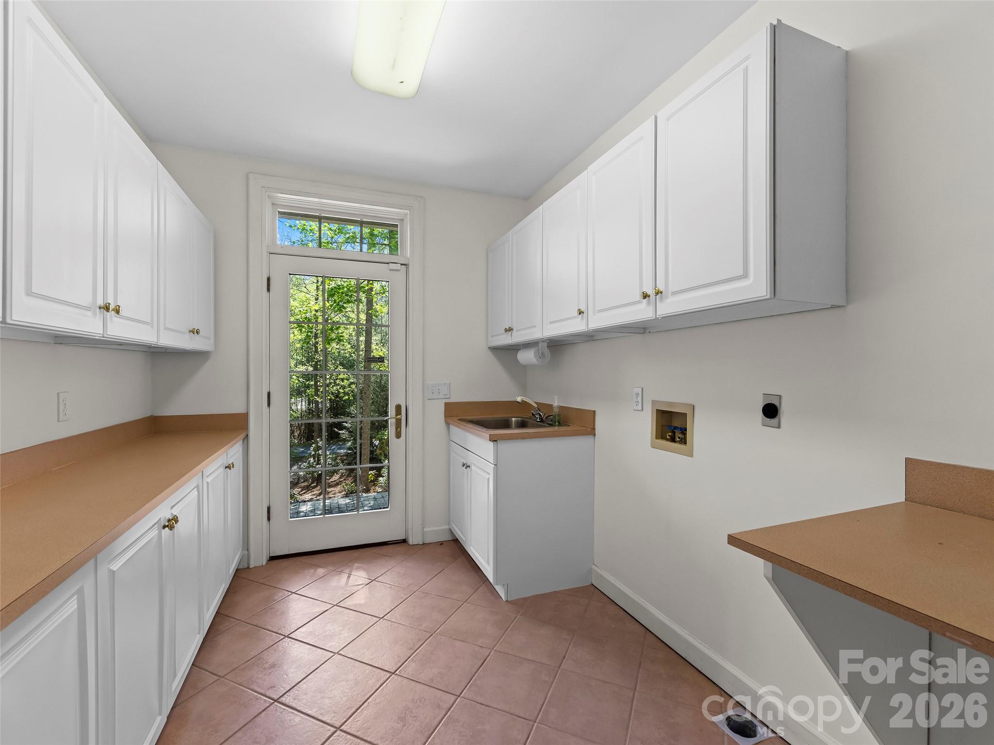 3 Fir Tree Lane — Asheville