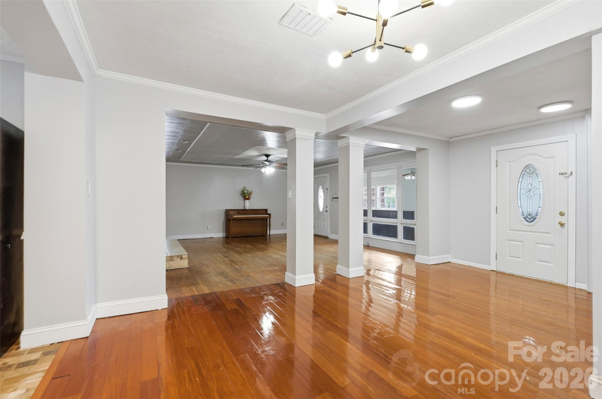 2670 N Olivers Road — Newton