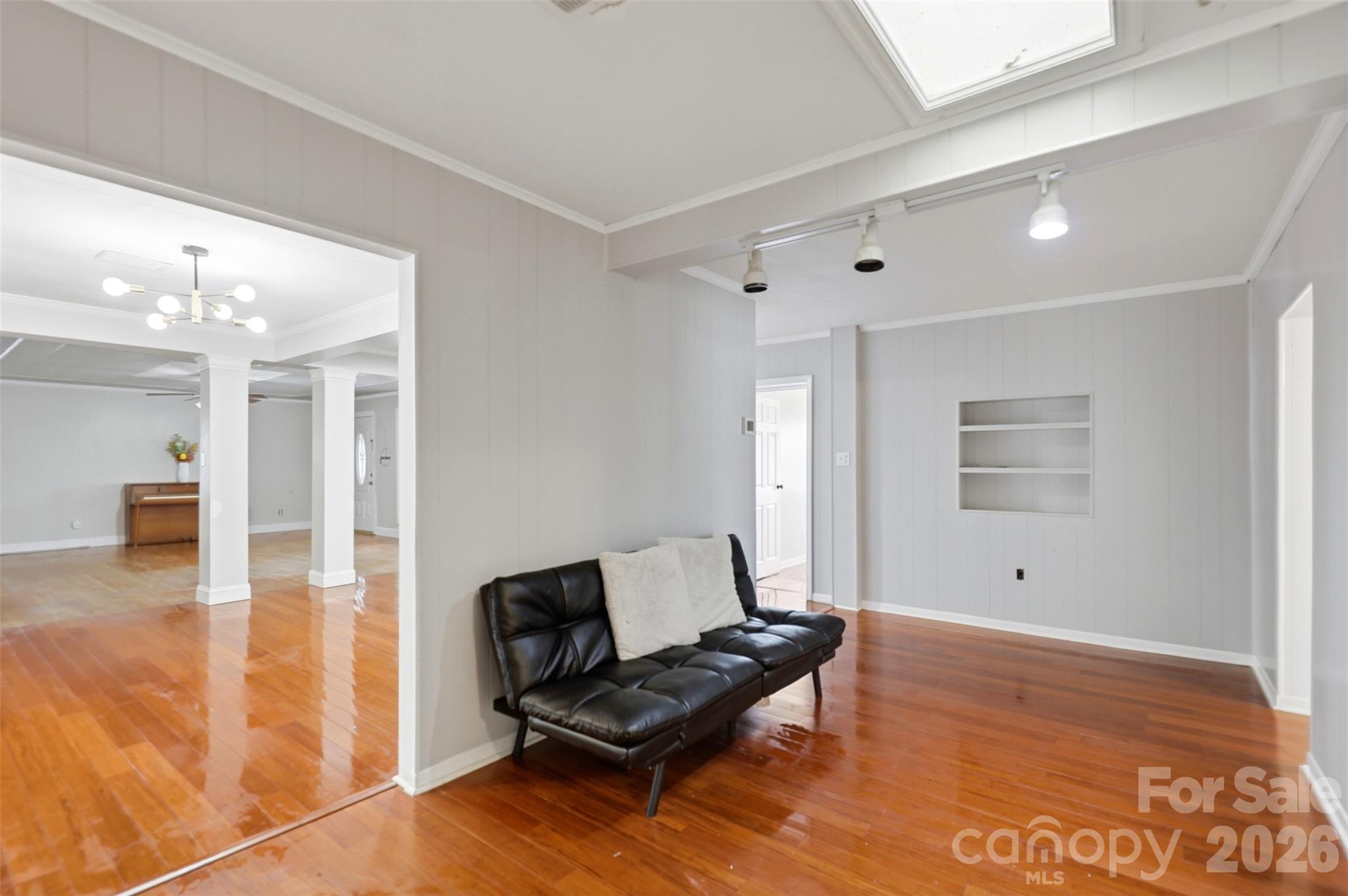 2670 N Olivers Road — Newton