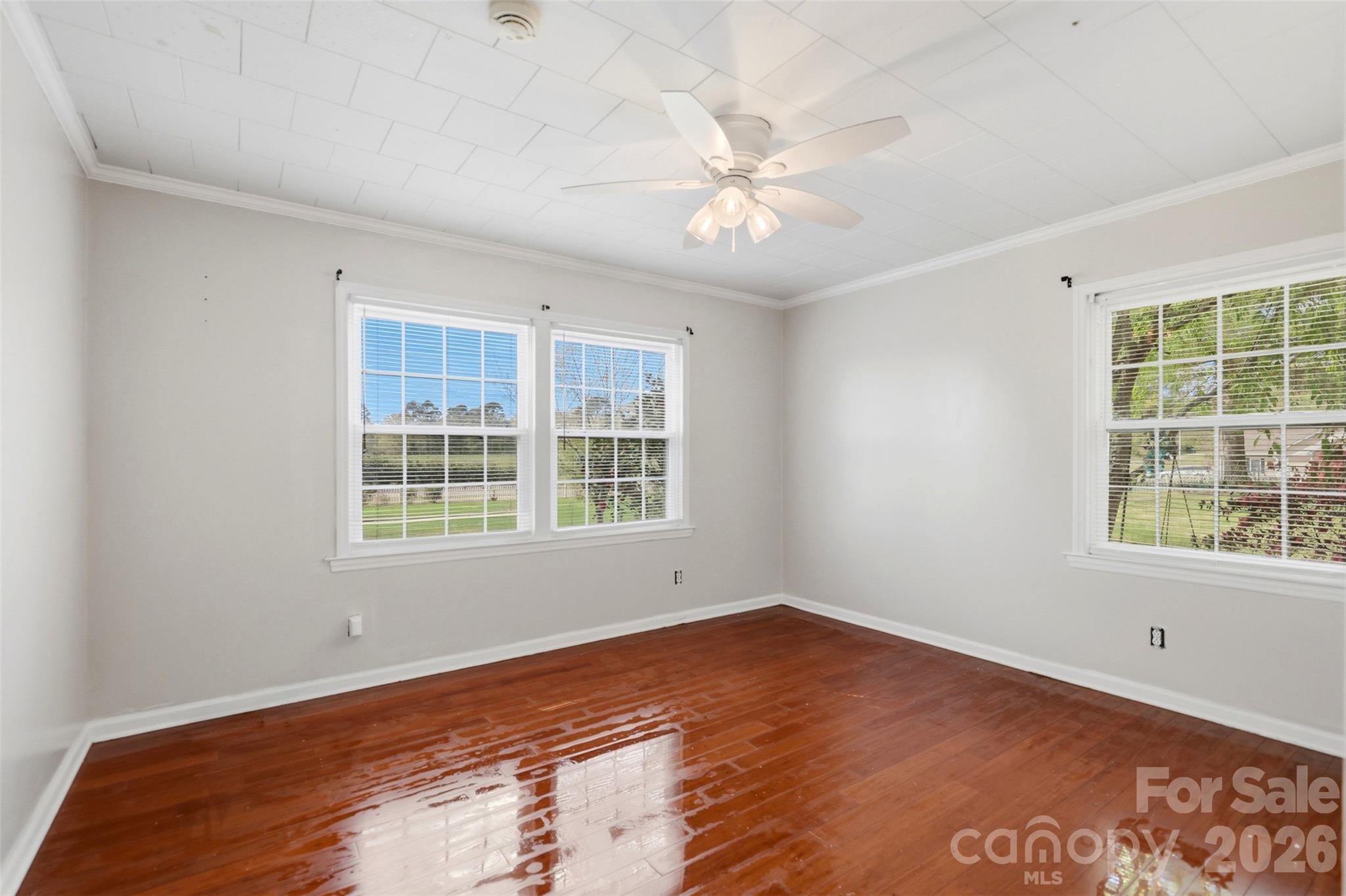 2670 N Olivers Road — Newton