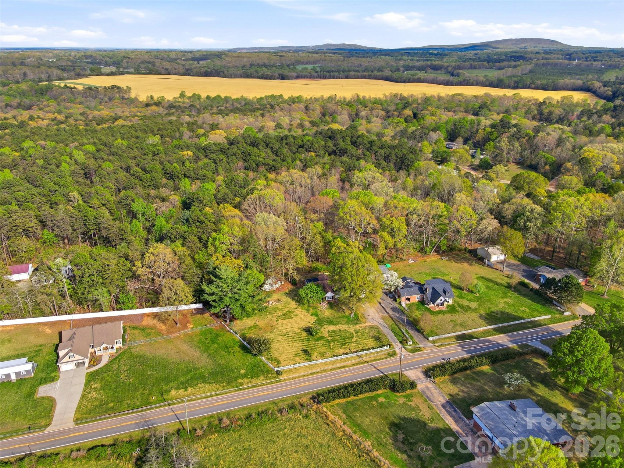 2670 N Olivers Road — Newton
