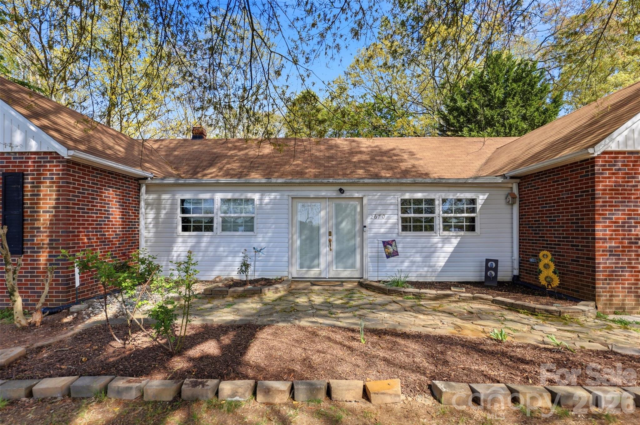 2670 N Olivers Road — Newton