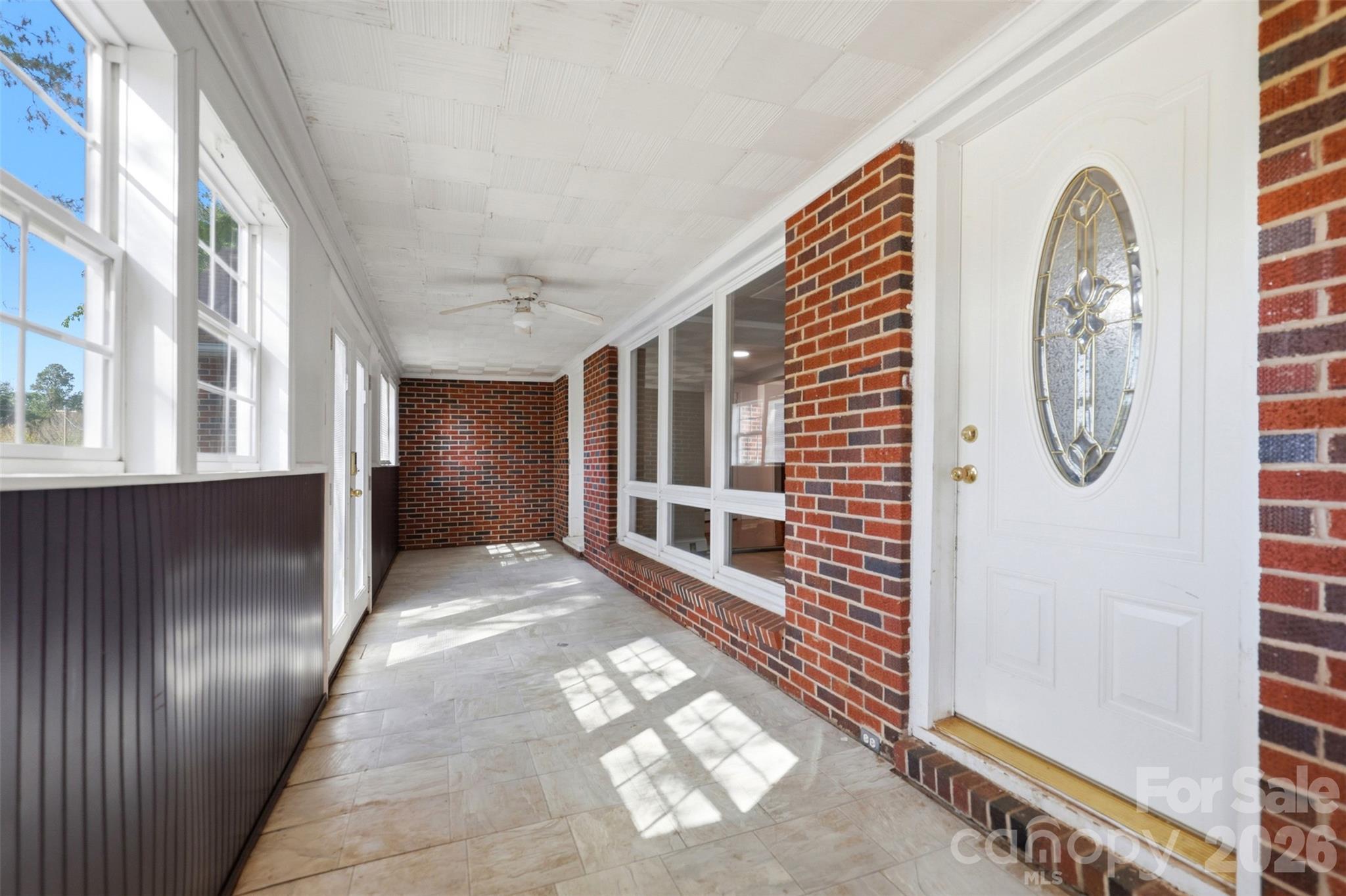 2670 N Olivers Road — Newton