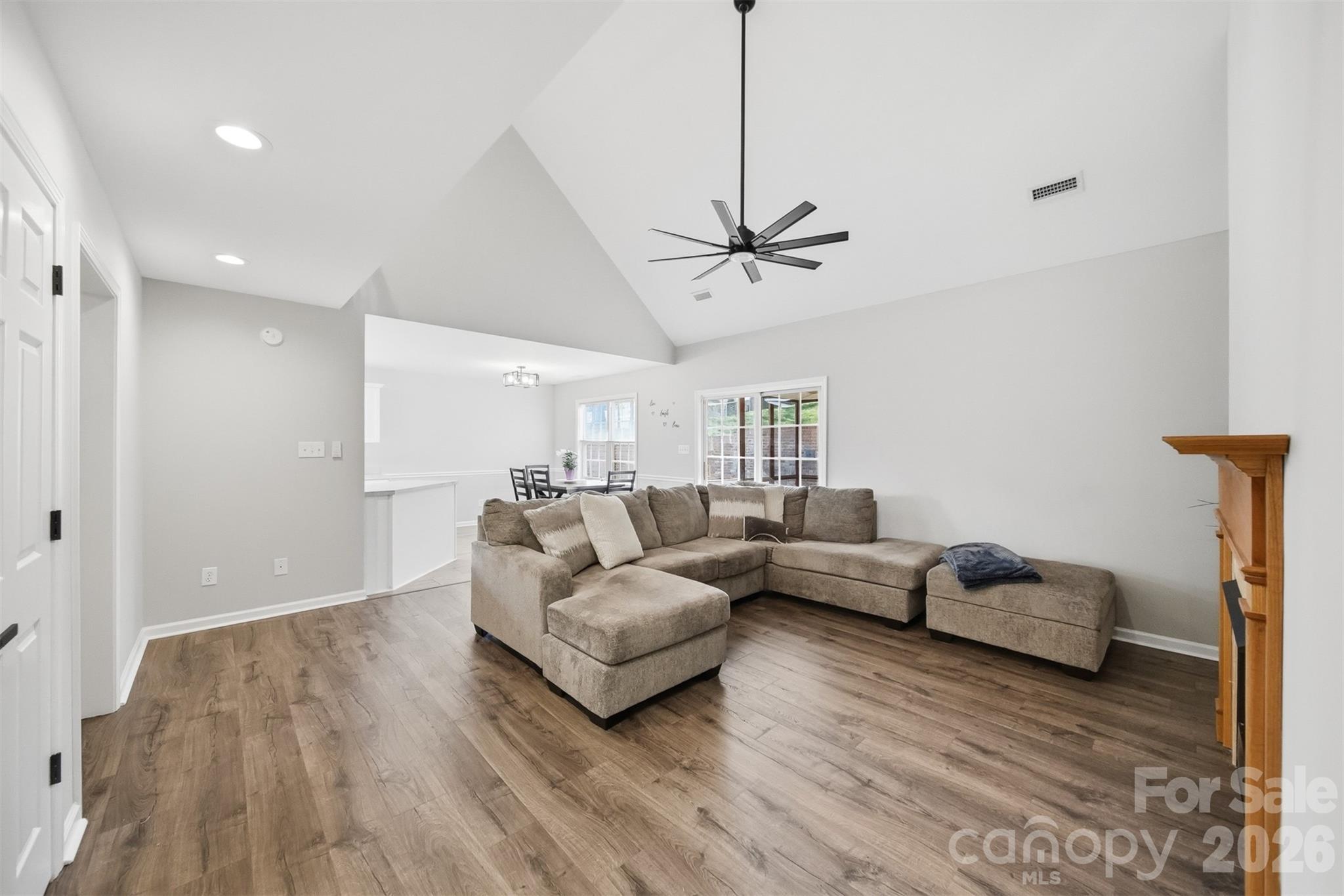 2478 23rd Street NE — Hickory