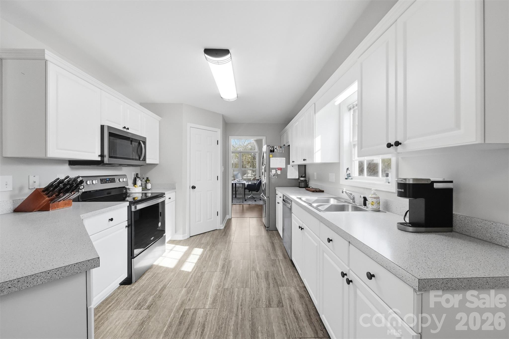 2478 23rd Street NE — Hickory