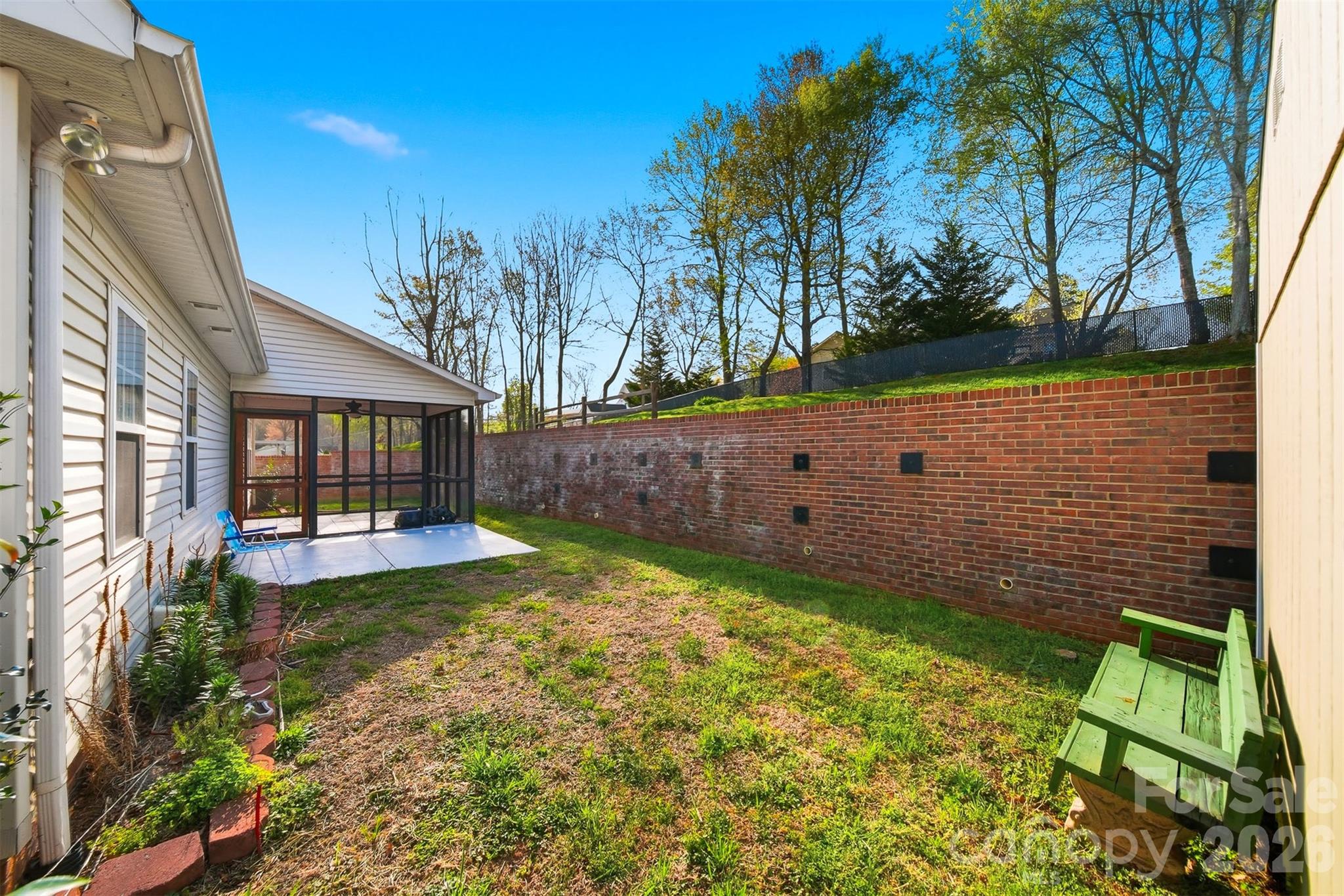 2478 23rd Street NE — Hickory