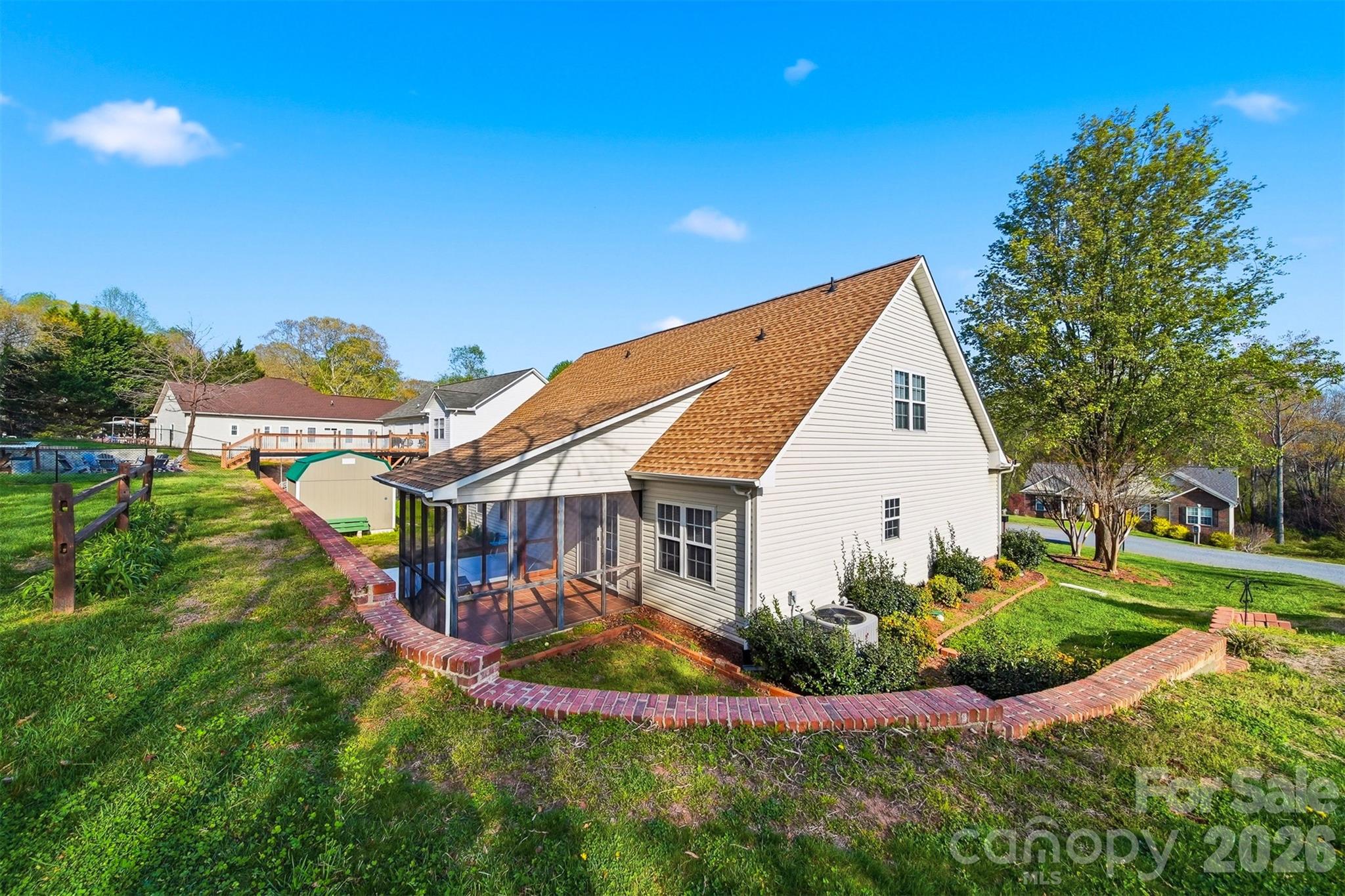 2478 23rd Street NE — Hickory