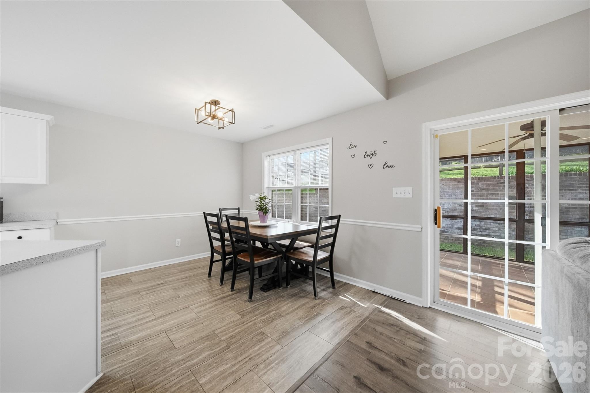 2478 23rd Street NE — Hickory