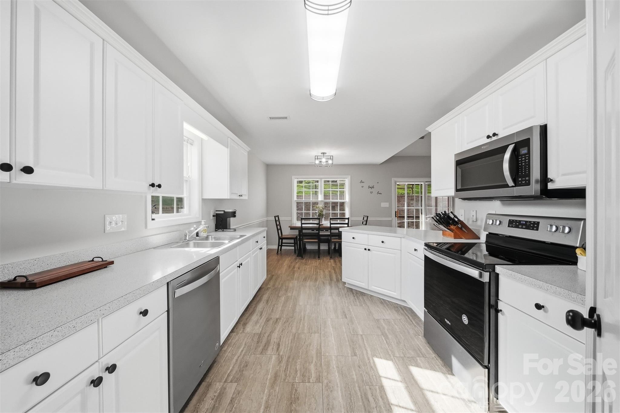 2478 23rd Street NE — Hickory