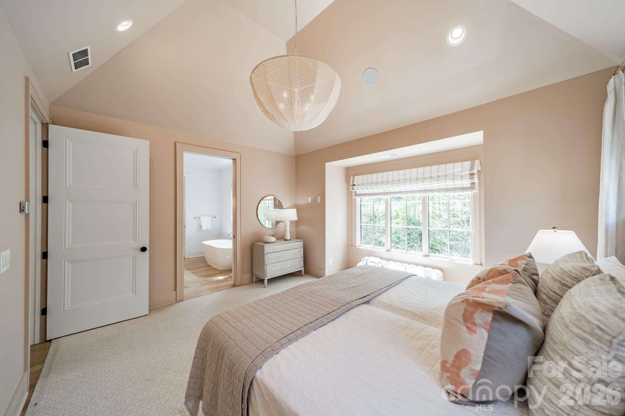 6006 Old Providence Lane — Charlotte