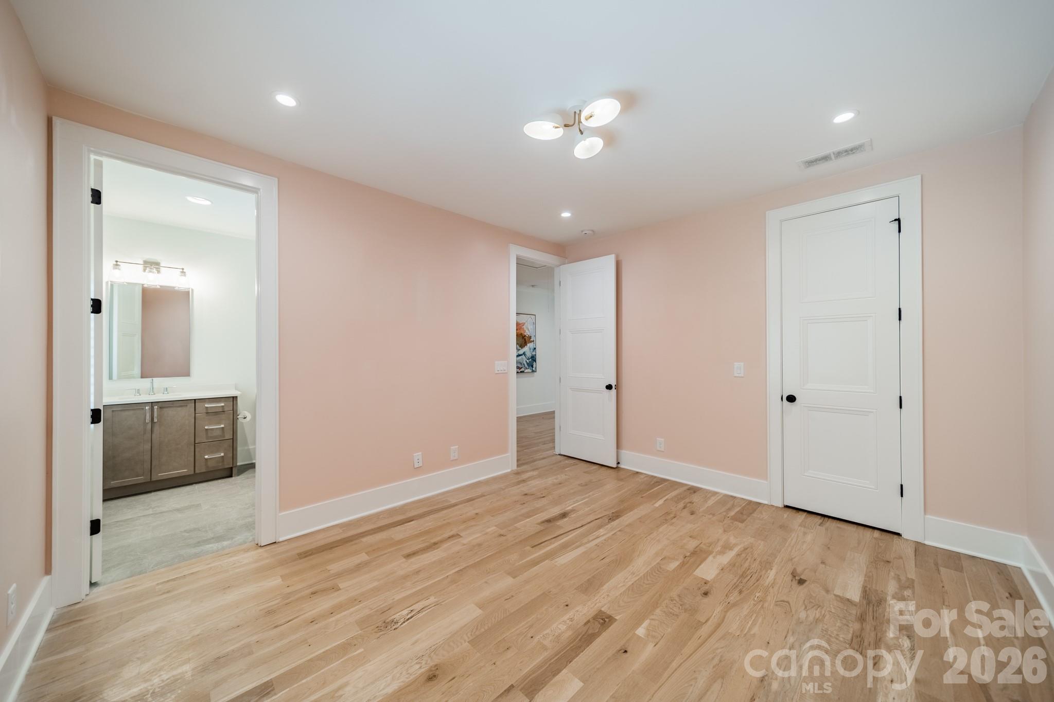 6006 Old Providence Lane — Charlotte
