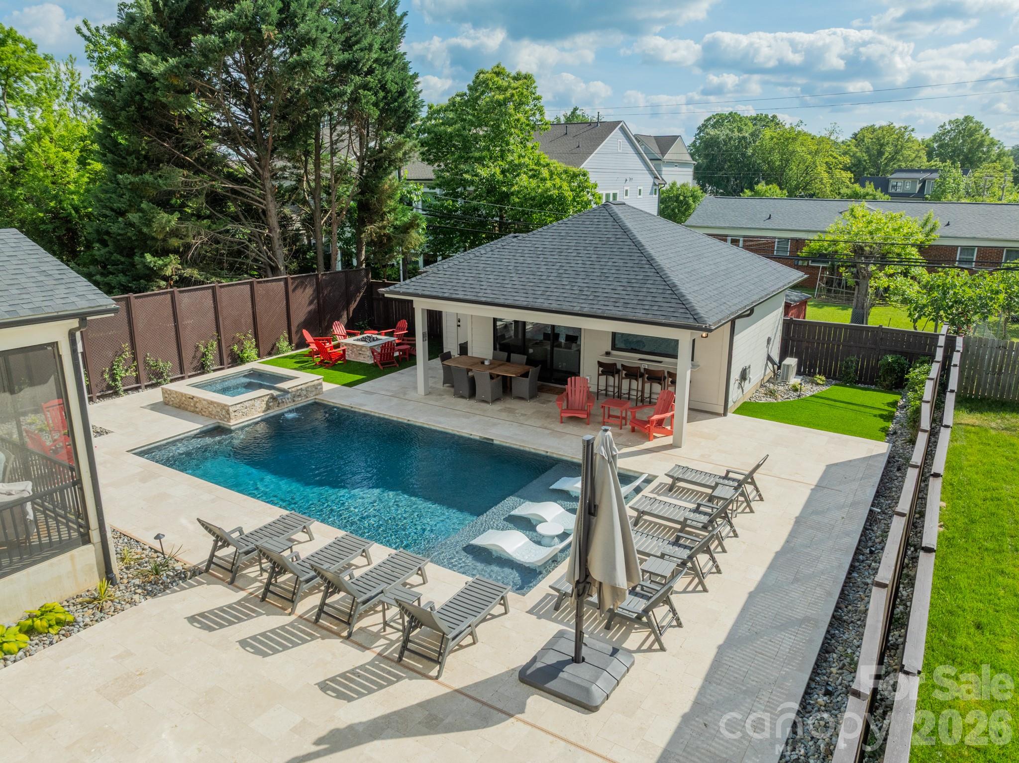 344 Melbourne Court — Charlotte