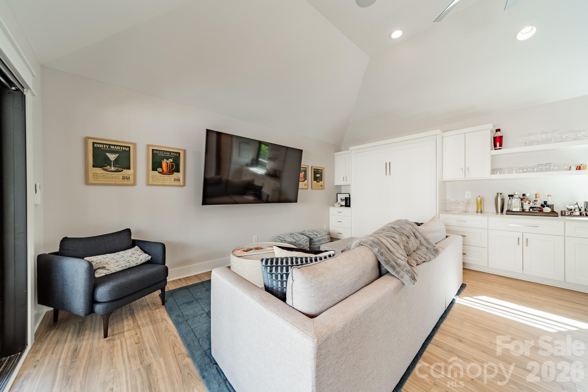 344 Melbourne Court — Charlotte