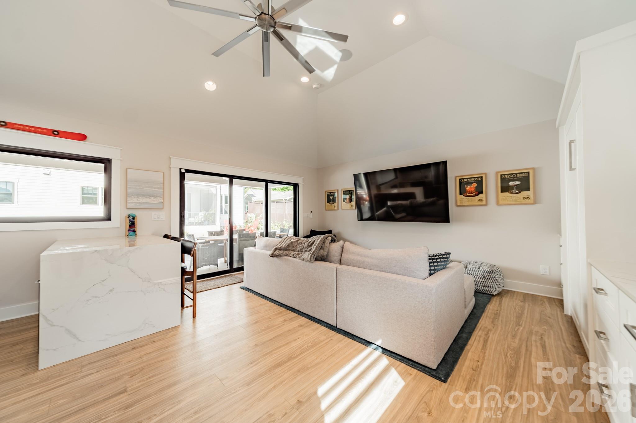 344 Melbourne Court — Charlotte