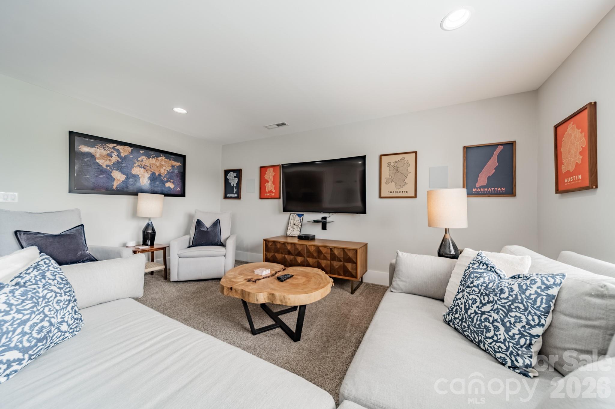 344 Melbourne Court — Charlotte